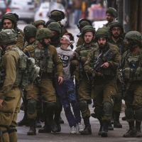 Une exposition photo pour dénoncer la détention militaire d’enfants palestiniens